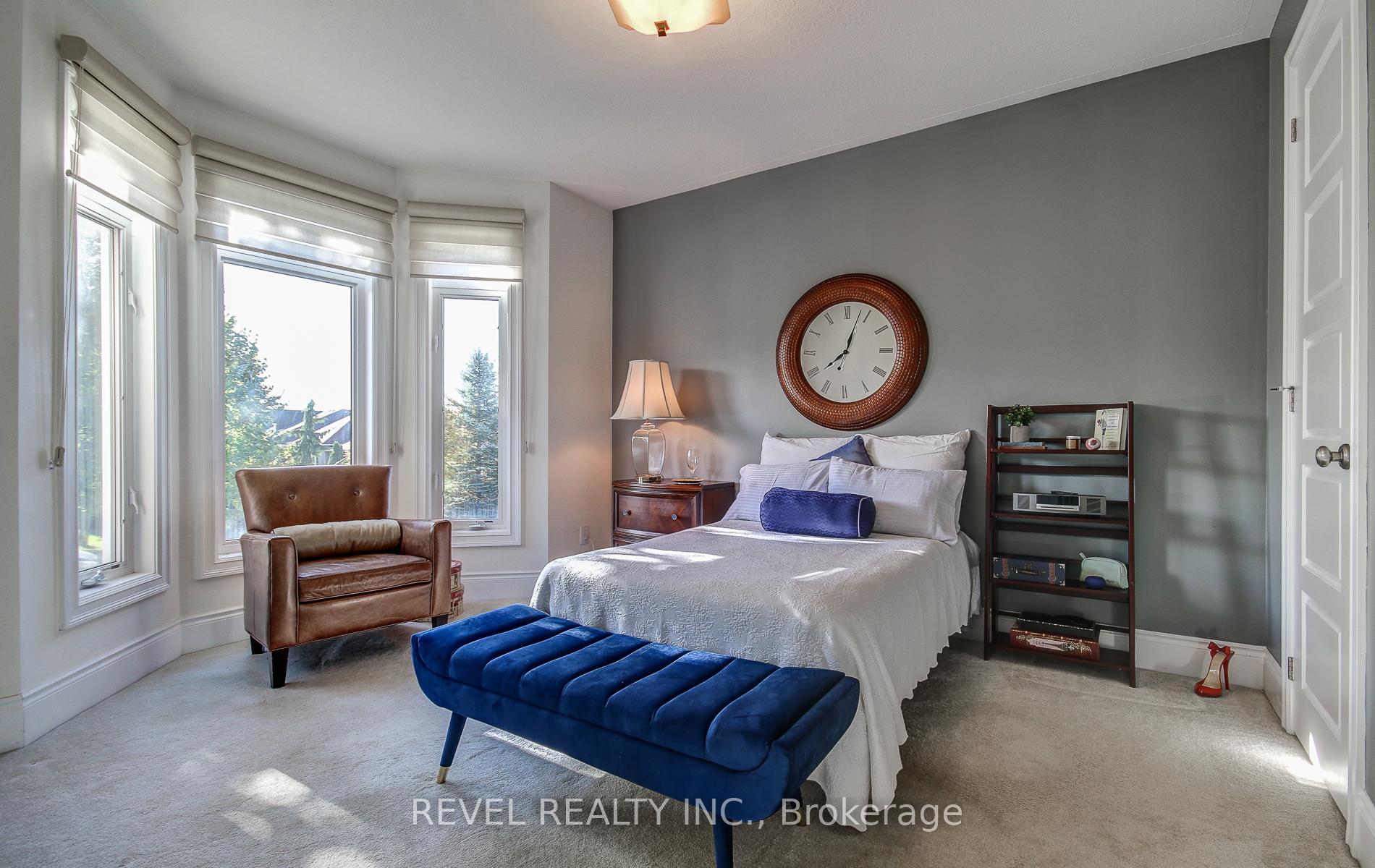 Photo 5 of 126 Aberfoyle Mill Crescent, Puslinch, Aberfoyle — HOMEH