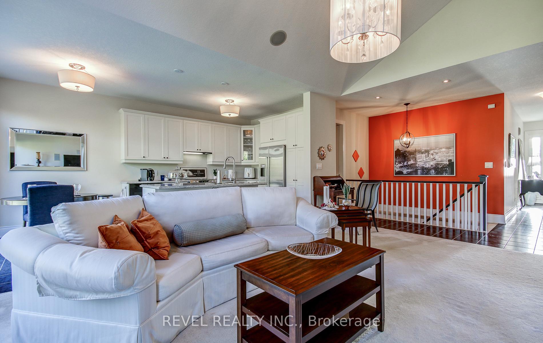 Photo 7 of 126 Aberfoyle Mill Crescent, Puslinch, Aberfoyle — HOMEH