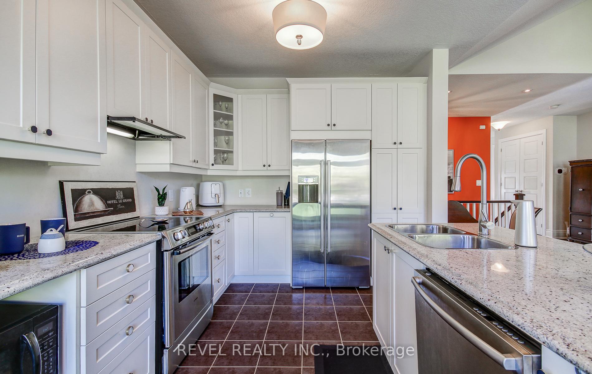 Photo 13 of 126 Aberfoyle Mill Crescent, Puslinch, Aberfoyle — HOMEH