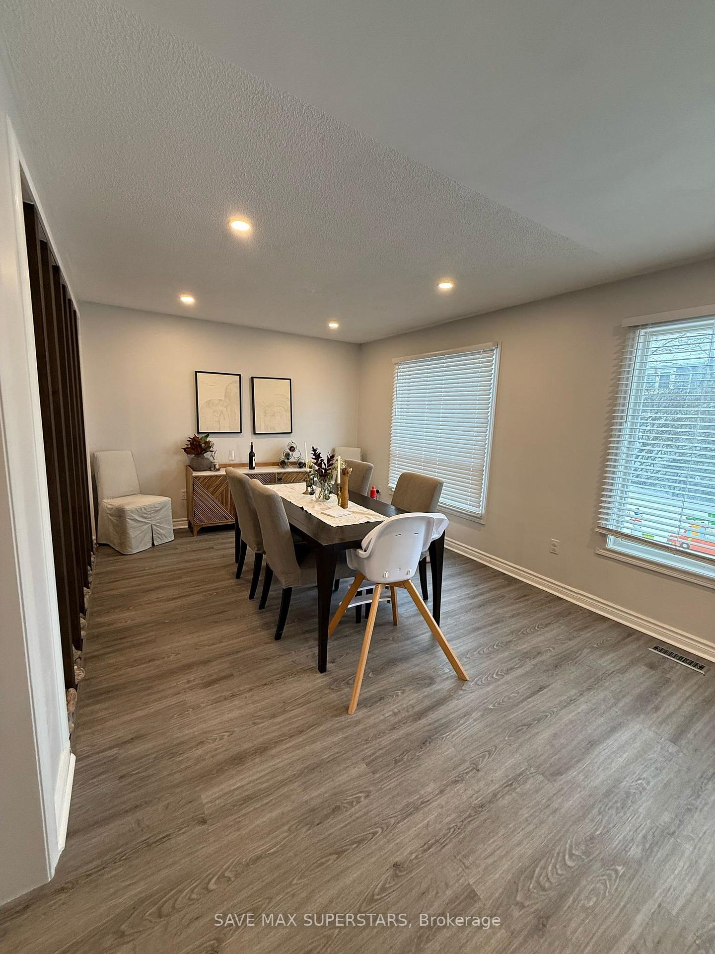 Photo 4 of 363 Leacock Drive, Barrie, Letitia Heights — HOMEH