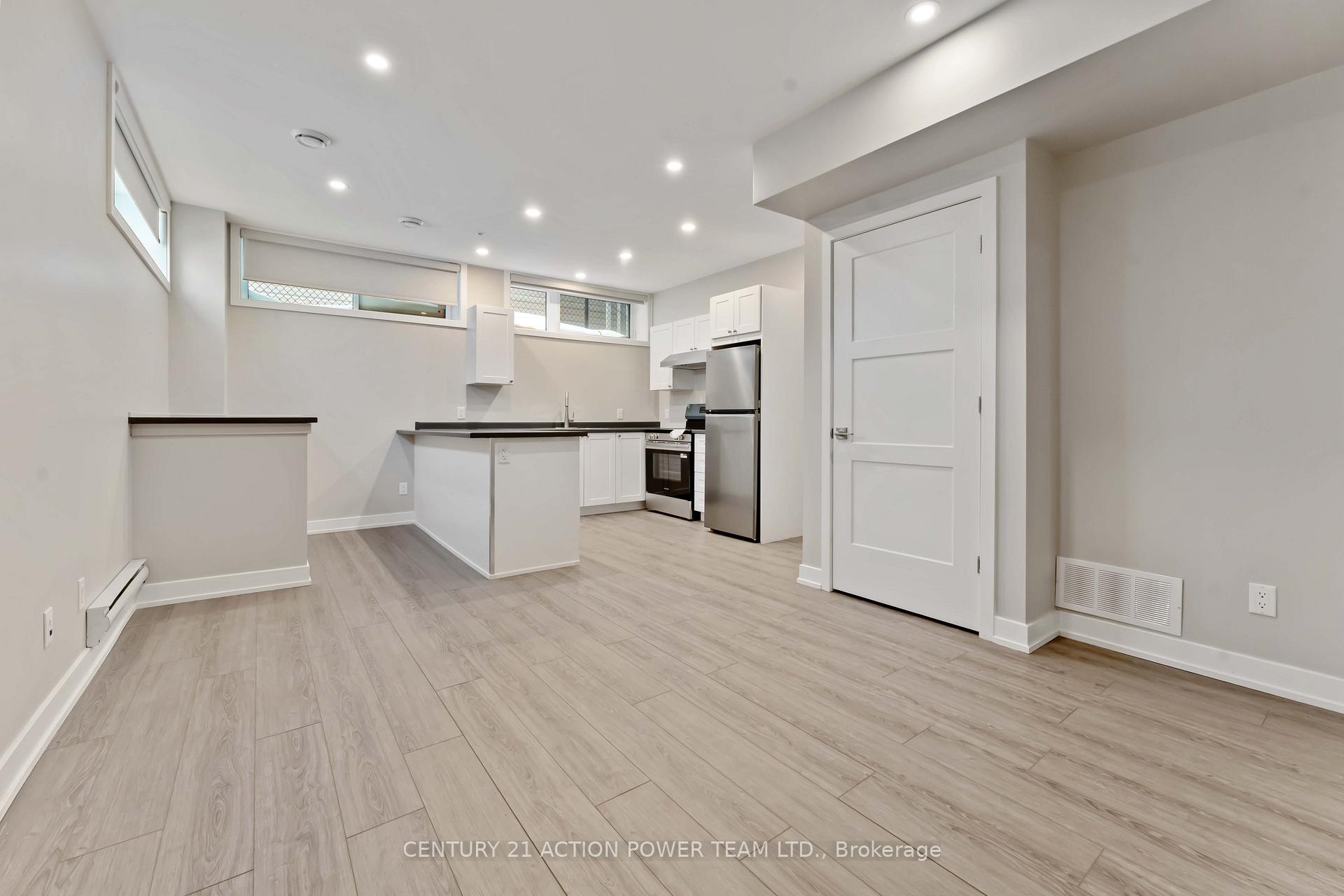 Photo 8 of Unit B, 280 Levis Avenue, Ottawa, Vanier — HOMEH