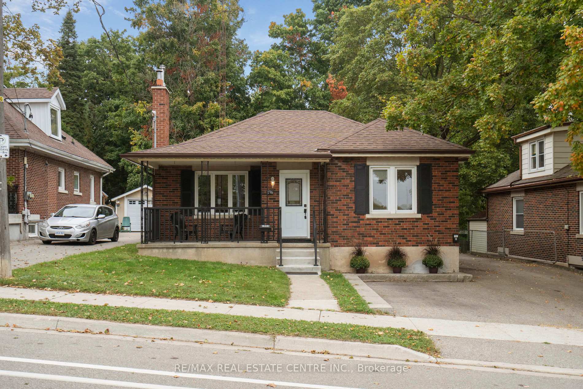 Photo 1 of 196 Silvercreek Parkway S, Guelph, Junction/Onward Willow — HOMEH