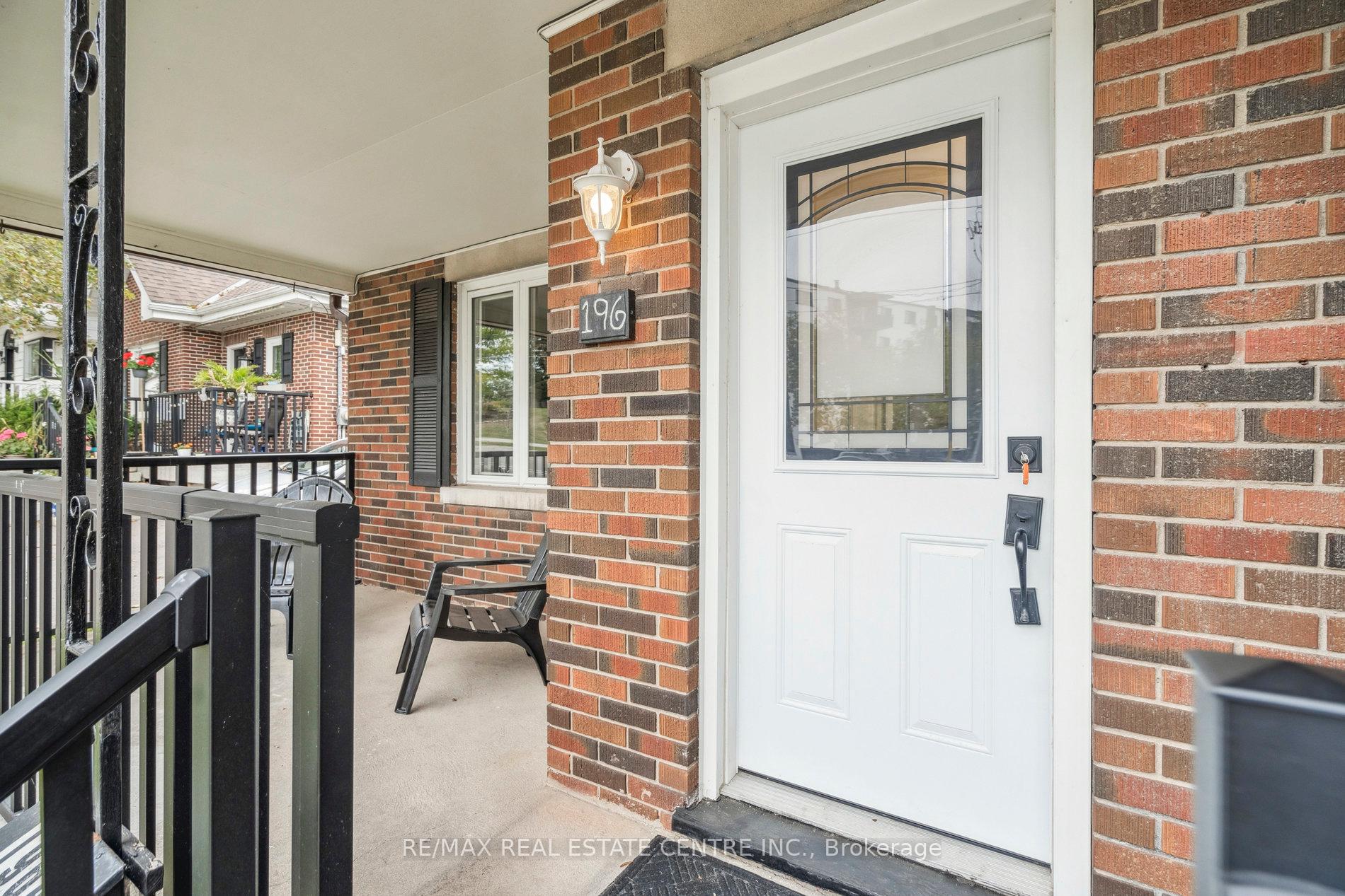 Photo 6 of 196 Silvercreek Parkway S, Guelph, Junction/Onward Willow — HOMEH