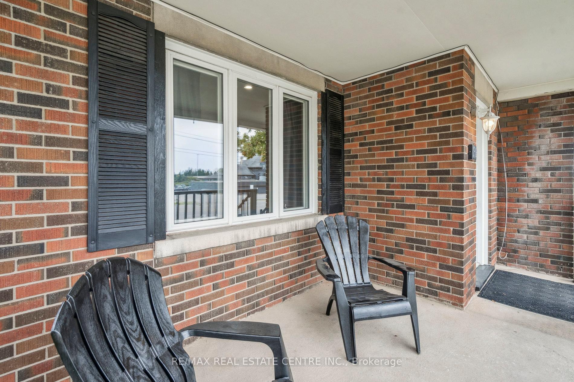 Photo 7 of 196 Silvercreek Parkway S, Guelph, Junction/Onward Willow — HOMEH