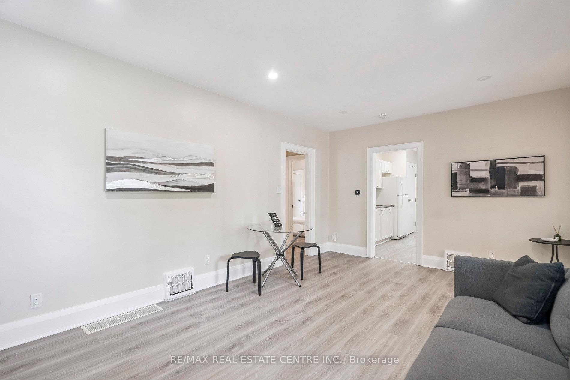 Photo 11 of 196 Silvercreek Parkway S, Guelph, Junction/Onward Willow — HOMEH