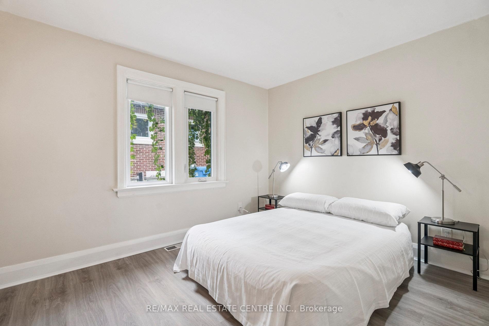 Photo 17 of 196 Silvercreek Parkway S, Guelph, Junction/Onward Willow — HOMEH