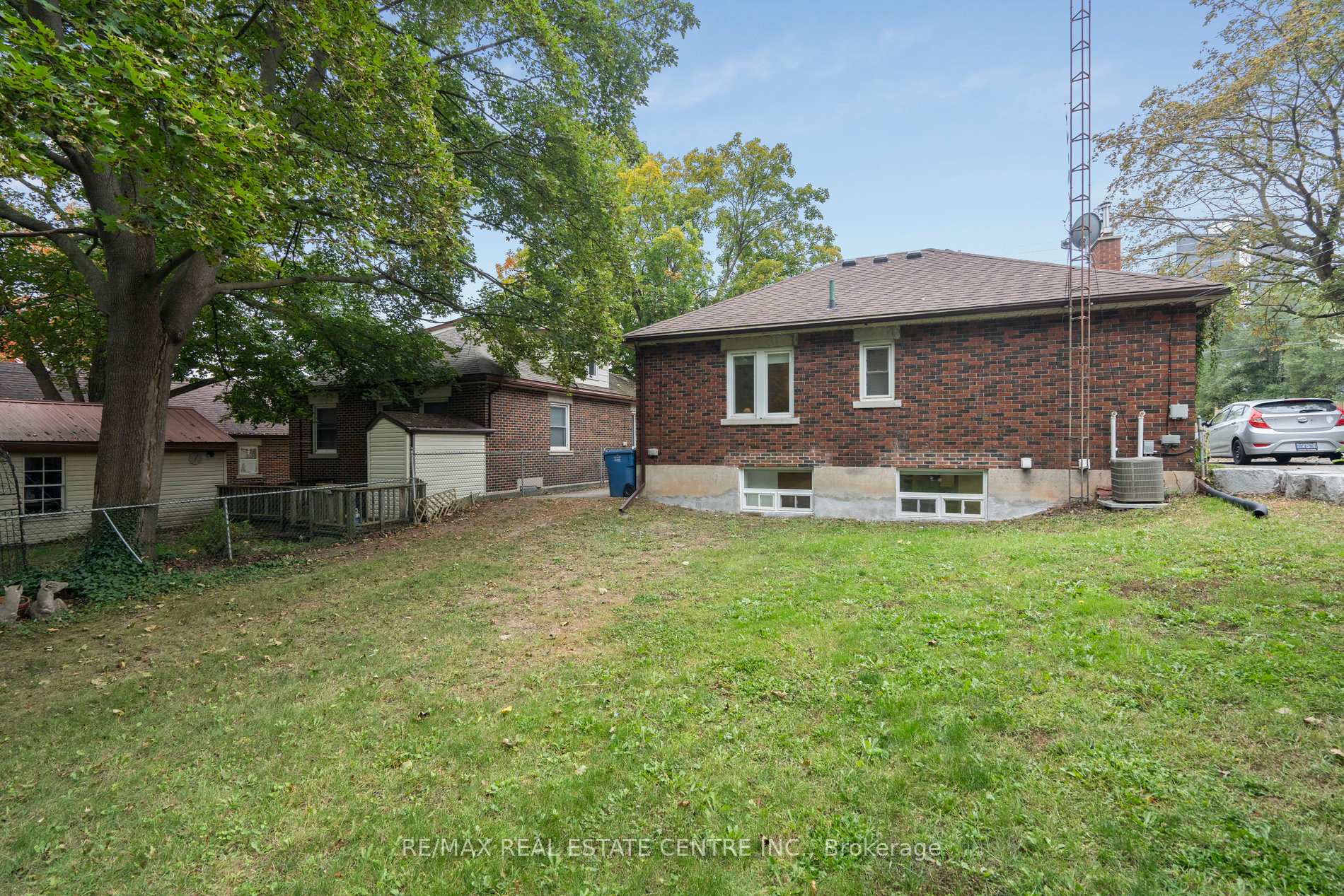 Photo 39 of 196 Silvercreek Parkway S, Guelph, Junction/Onward Willow — HOMEH