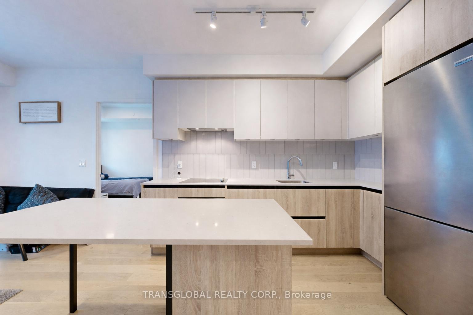 Photo 2 of Unit 202, 7950 Bathurst Street, Vaughan, Beverley Glen — HOMEH