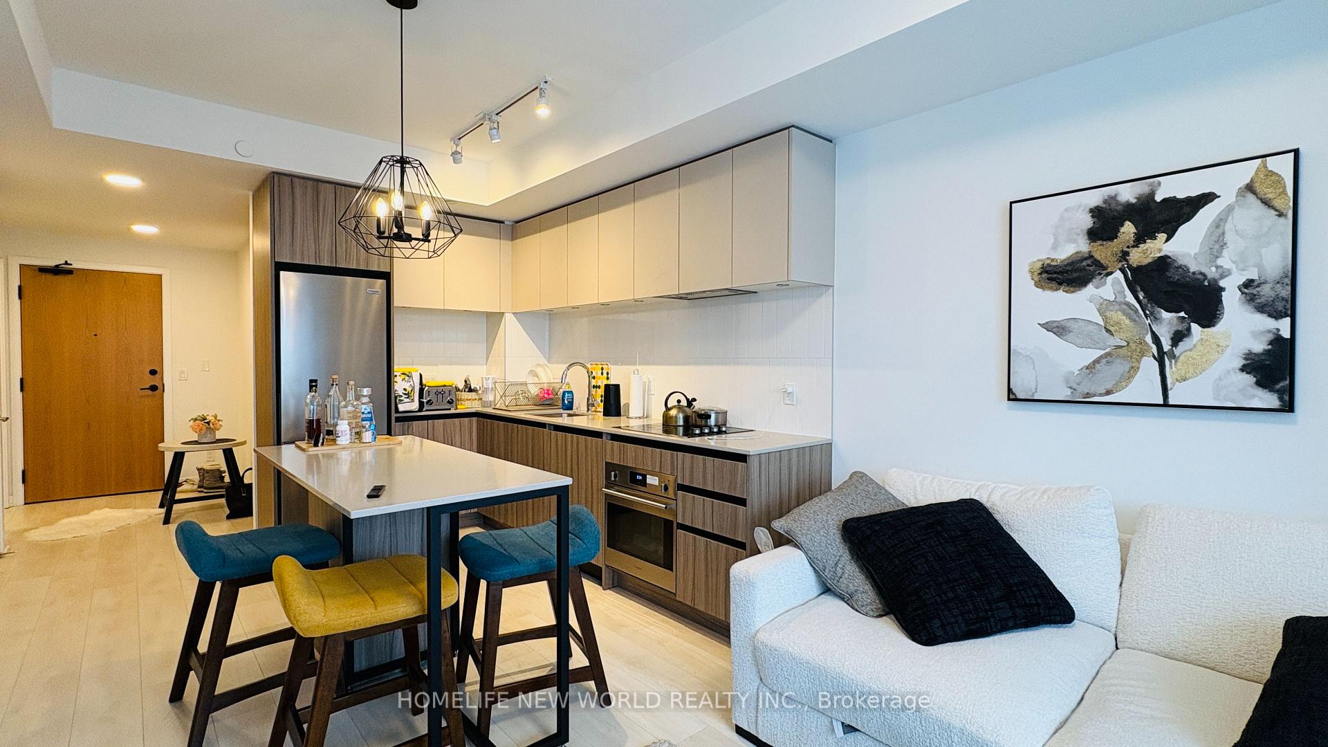 Photo 3 of Unit B-208, 7950 Bathurst Street, Vaughan, Beverley Glen — HOMEH