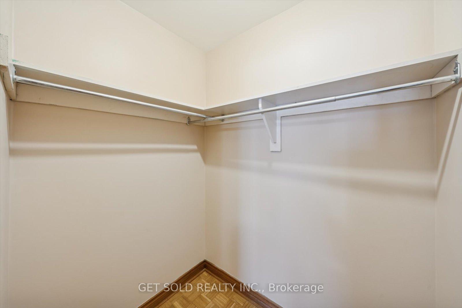 Photo 17 of 99 Carmen Crescent, Vaughan, East Woodbridge — HOMEH