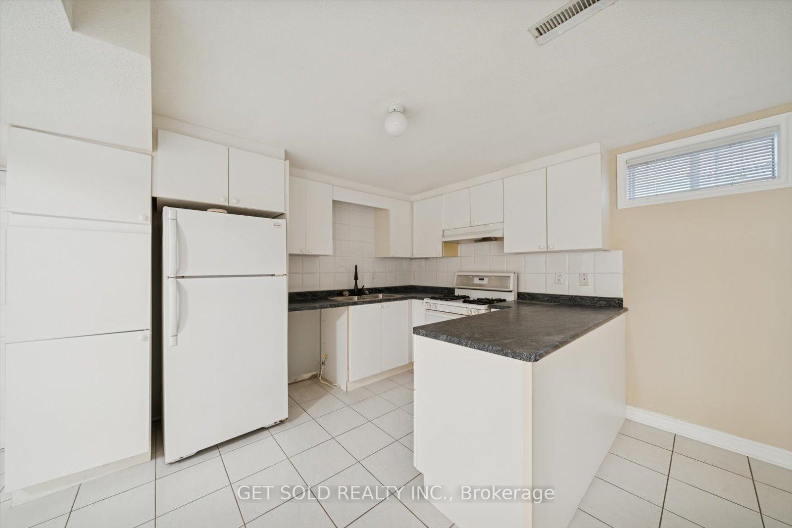 Photo 19 of 99 Carmen Crescent, Vaughan, East Woodbridge — HOMEH