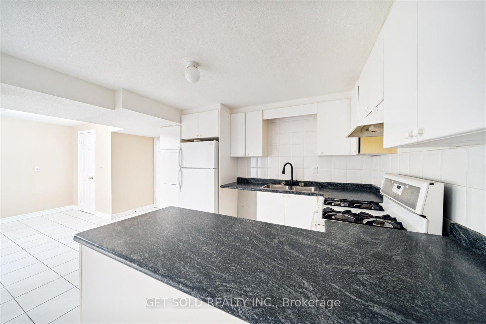 Photo 20 of 99 Carmen Crescent, Vaughan, East Woodbridge — HOMEH