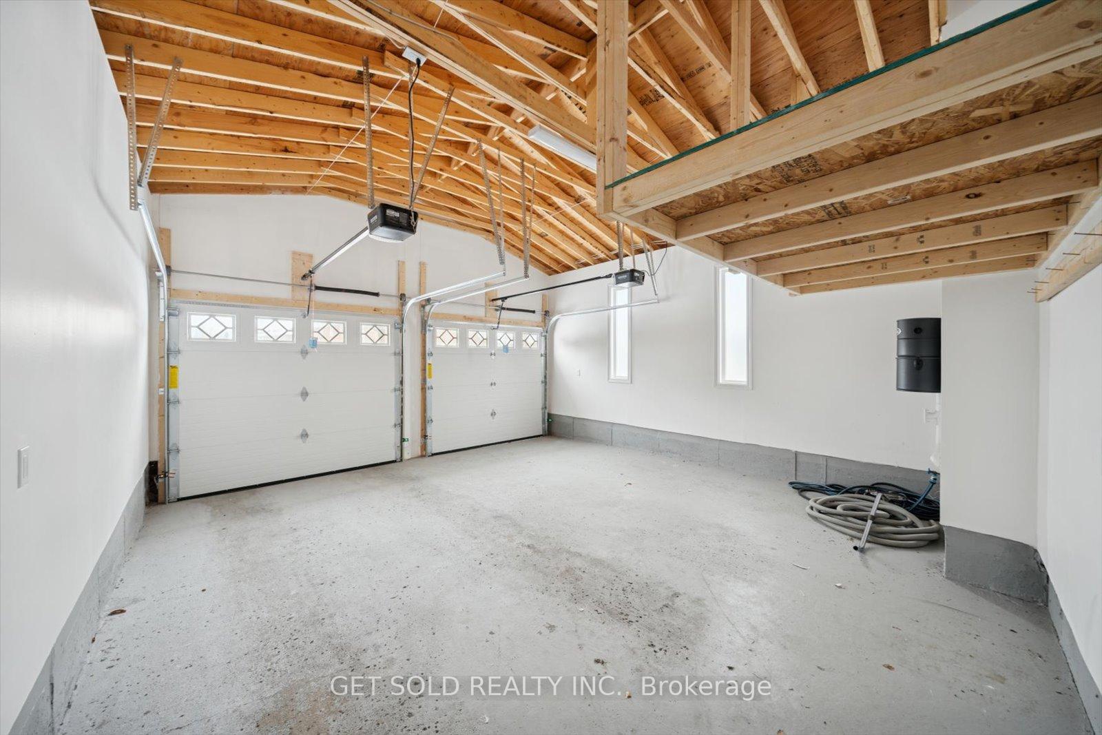 Photo 25 of 99 Carmen Crescent, Vaughan, East Woodbridge — HOMEH