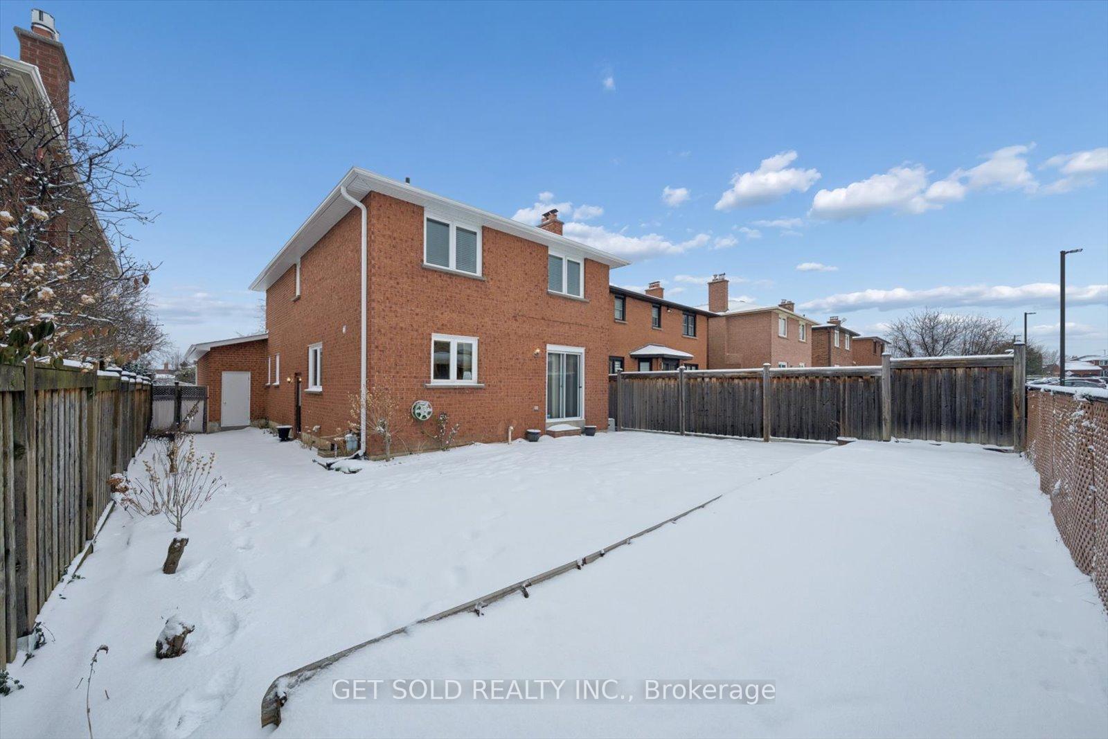 Photo 26 of 99 Carmen Crescent, Vaughan, East Woodbridge — HOMEH