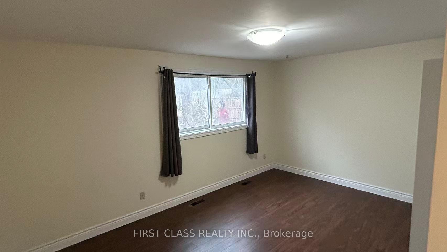 Photo 6 of Unit Main& Basement, 65 Drakefield Road, Markham, Bullock — HOMEH