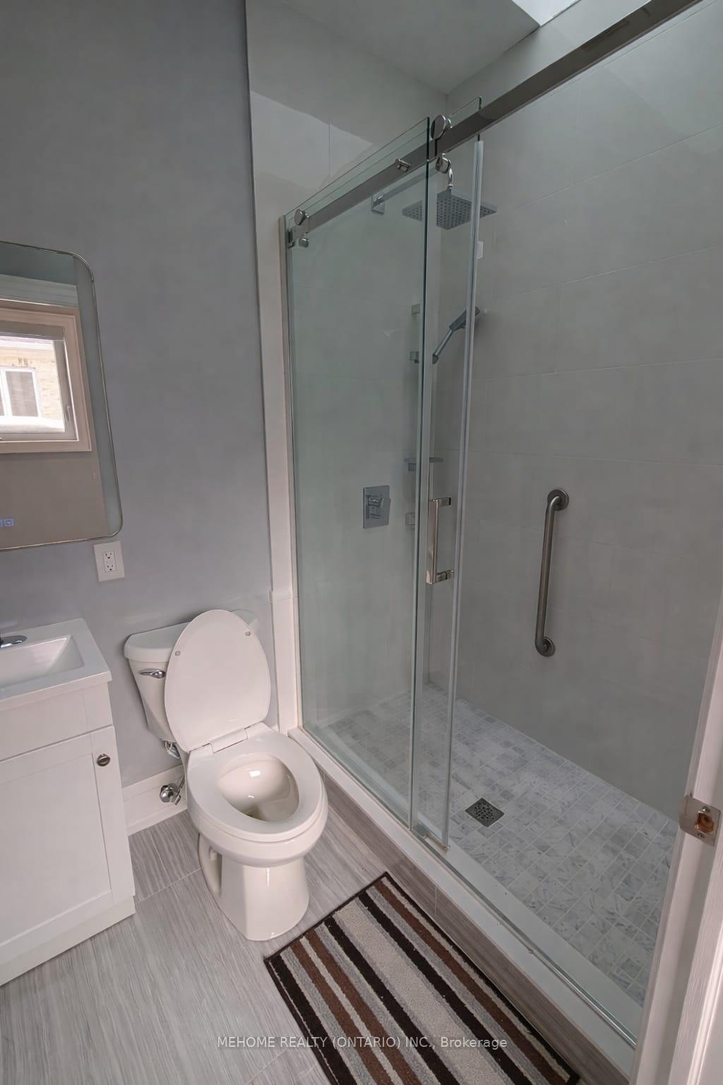 Photo 5 of Unit Coach, 15 Bellcroft Lane, Markham, Cornell — HOMEH