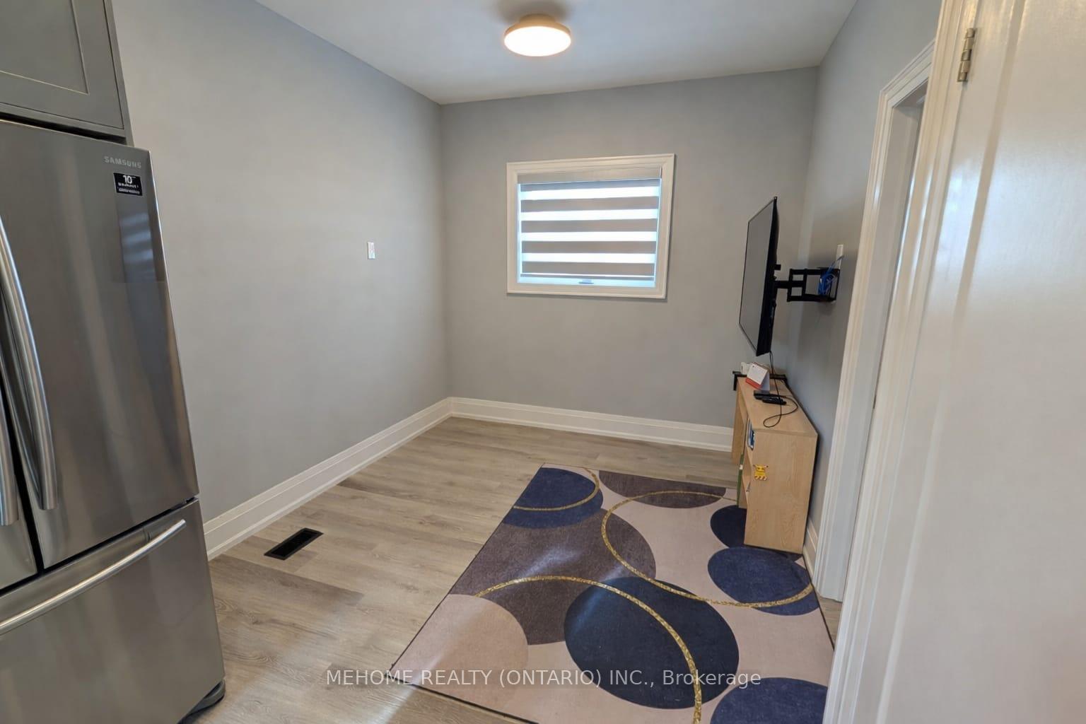 Photo 6 of Unit Coach, 15 Bellcroft Lane, Markham, Cornell — HOMEH