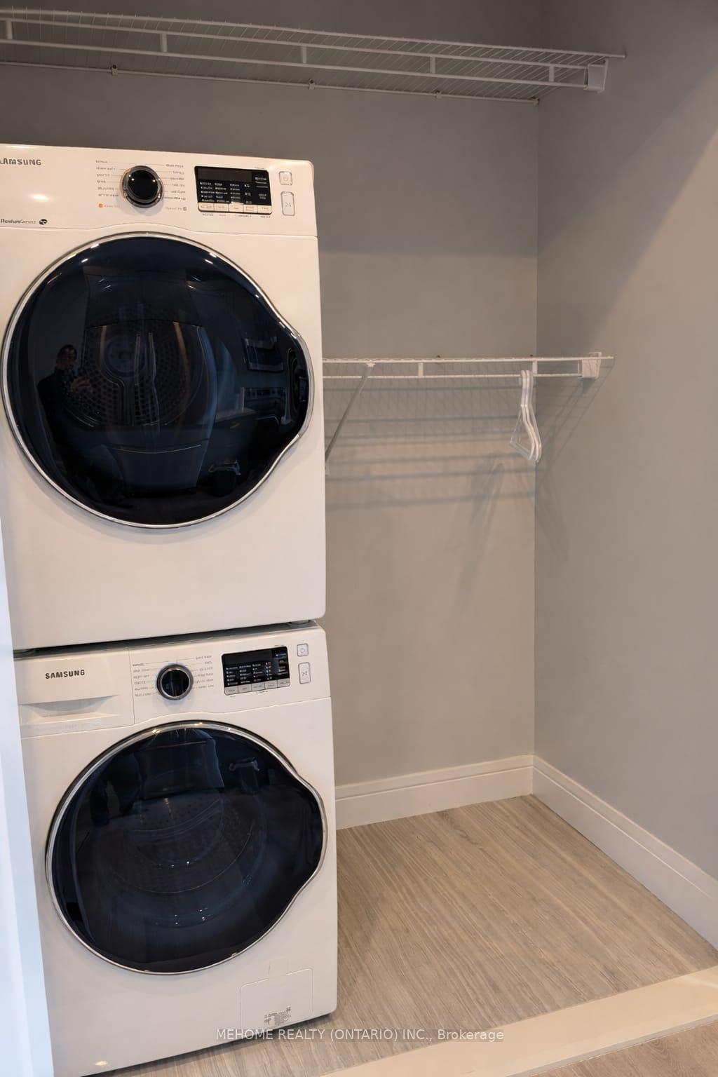 Photo 7 of Unit Coach, 15 Bellcroft Lane, Markham, Cornell — HOMEH