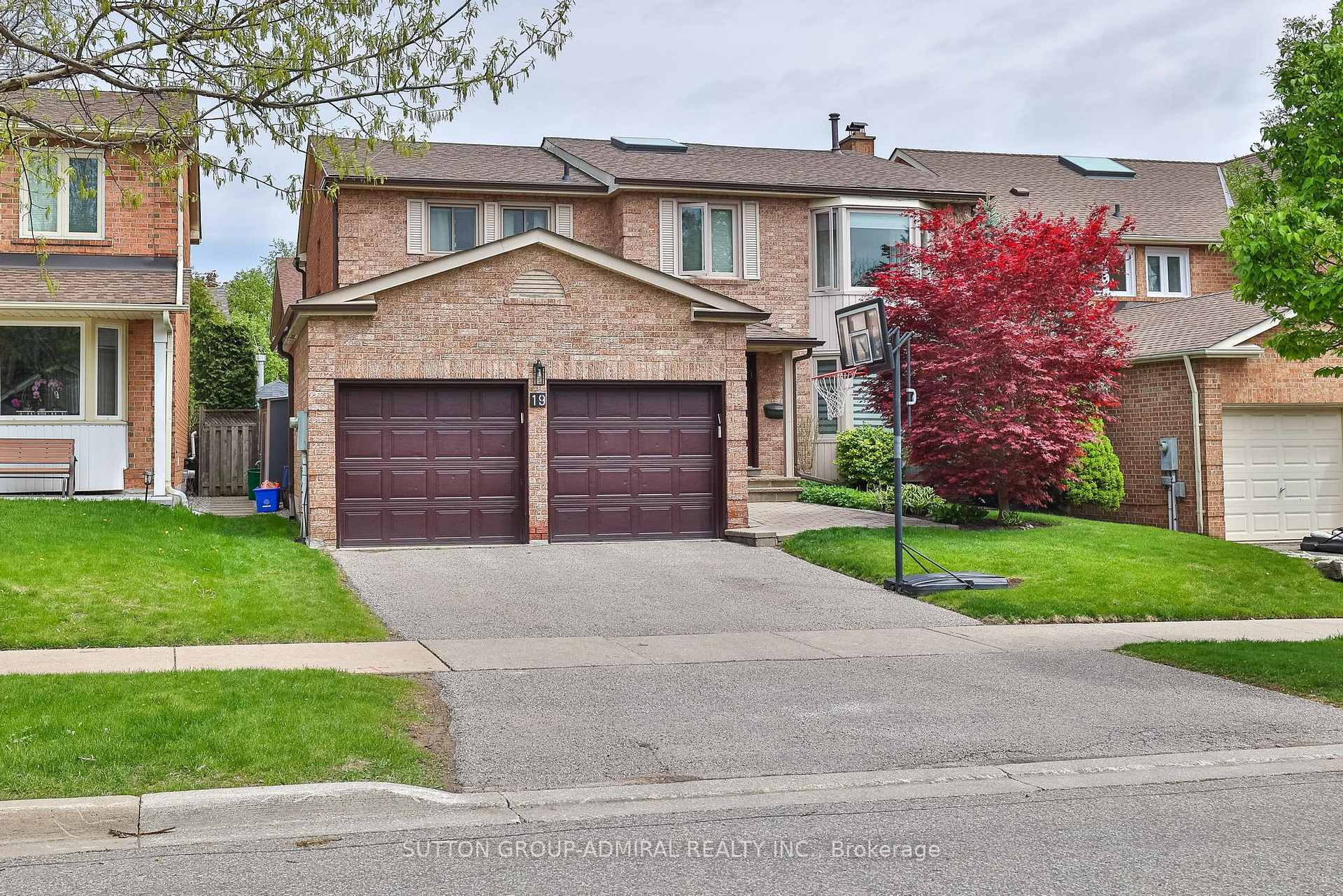 Photo 1 of 19 Bevshire Circle, Vaughan, Crestwood-Springfarm-Yorkhill — HOMEH