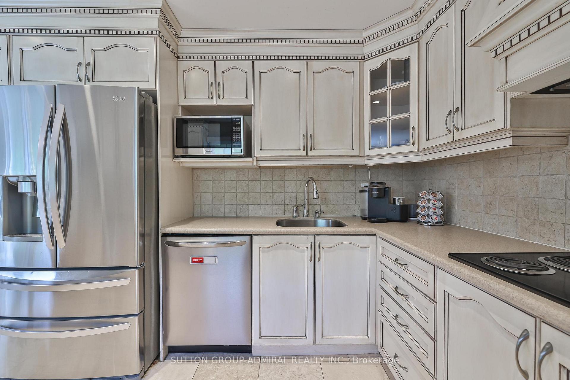 Photo 19 of 19 Bevshire Circle, Vaughan, Crestwood-Springfarm-Yorkhill — HOMEH