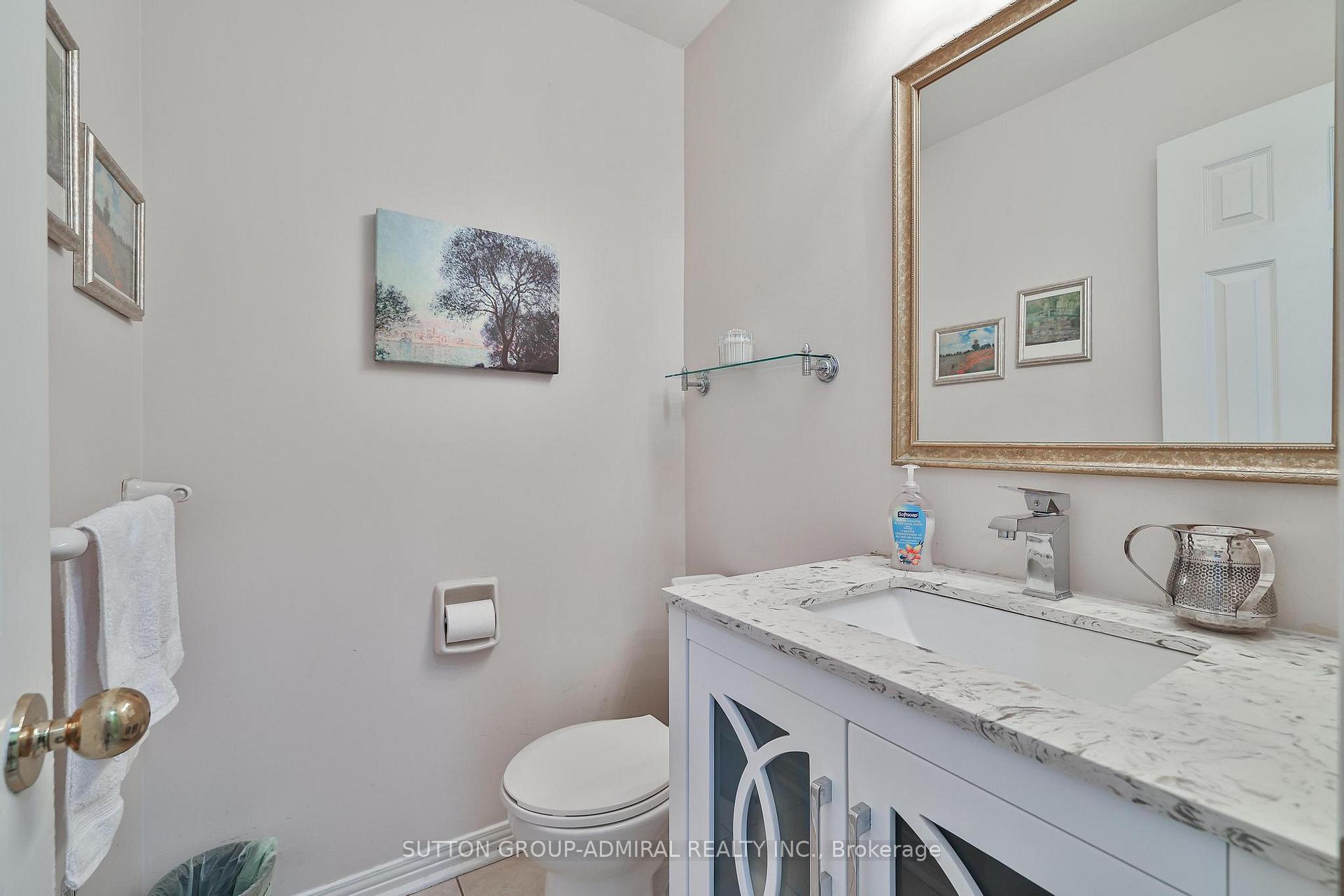 Photo 22 of 19 Bevshire Circle, Vaughan, Crestwood-Springfarm-Yorkhill — HOMEH