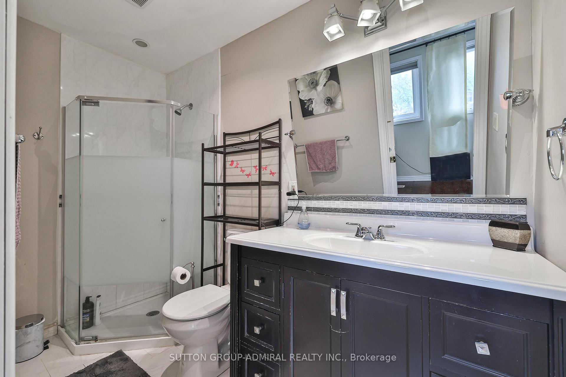 Photo 31 of 19 Bevshire Circle, Vaughan, Crestwood-Springfarm-Yorkhill — HOMEH