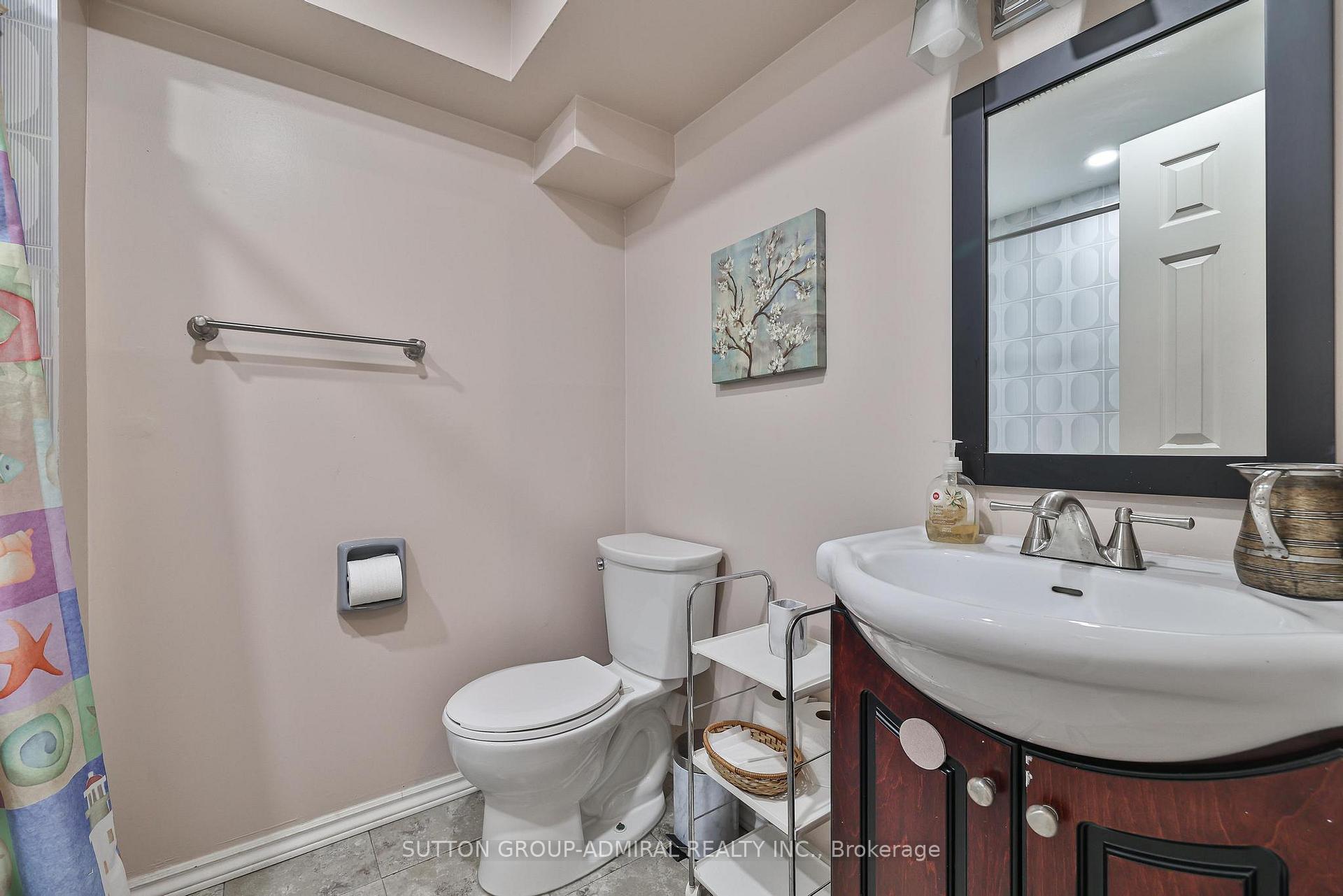 Photo 37 of 19 Bevshire Circle, Vaughan, Crestwood-Springfarm-Yorkhill — HOMEH