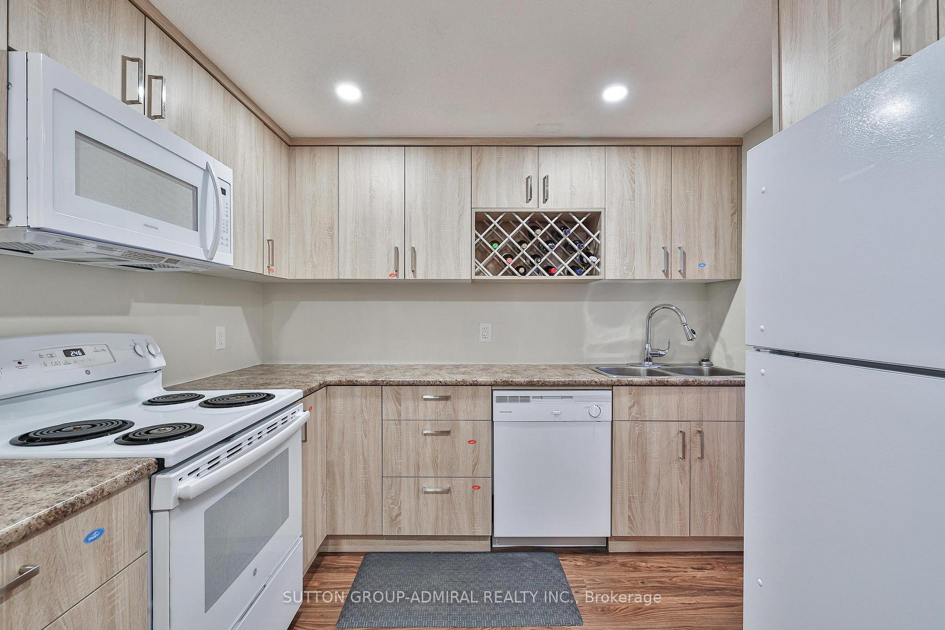 Photo 40 of 19 Bevshire Circle, Vaughan, Crestwood-Springfarm-Yorkhill — HOMEH