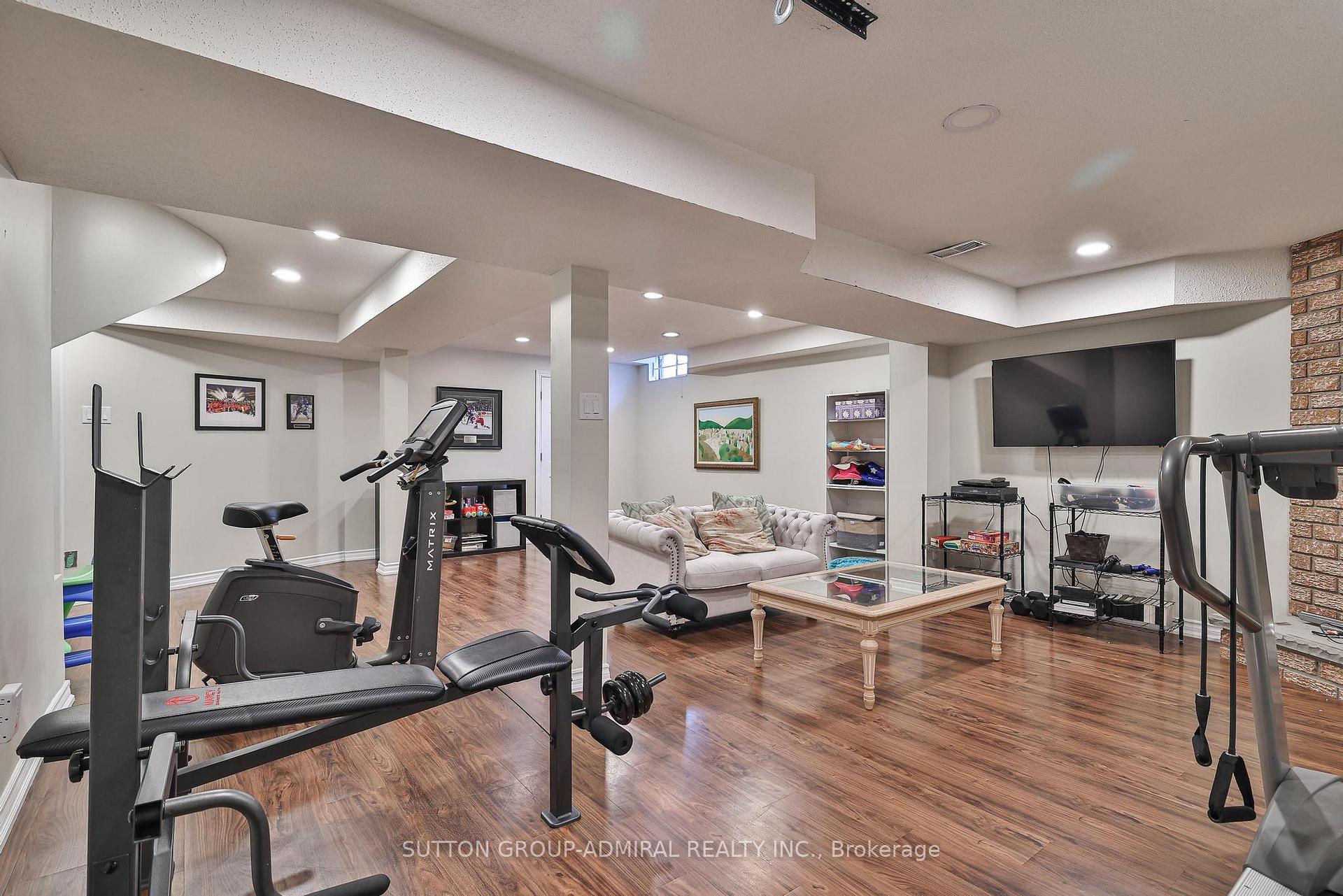 Photo 43 of 19 Bevshire Circle, Vaughan, Crestwood-Springfarm-Yorkhill — HOMEH