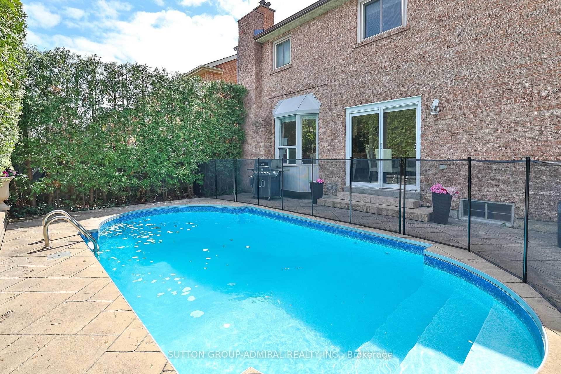 Photo 46 of 19 Bevshire Circle, Vaughan, Crestwood-Springfarm-Yorkhill — HOMEH