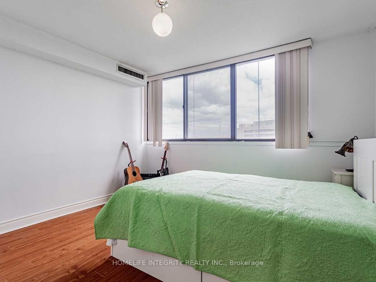 Photo 20 of Unit 904, 150 Neptune Drive, Toronto, Englemount-Lawrence — HOMEH
