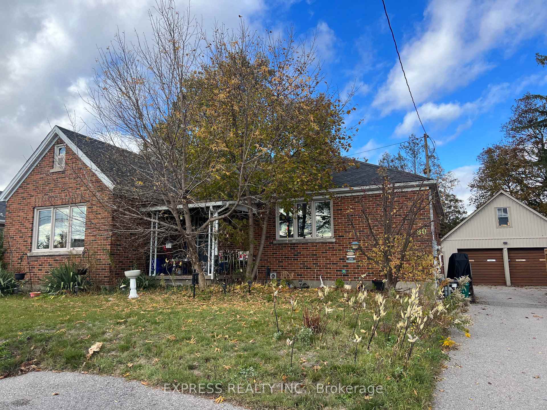 Front of Unit Bsmt, 80 Taunton Road W