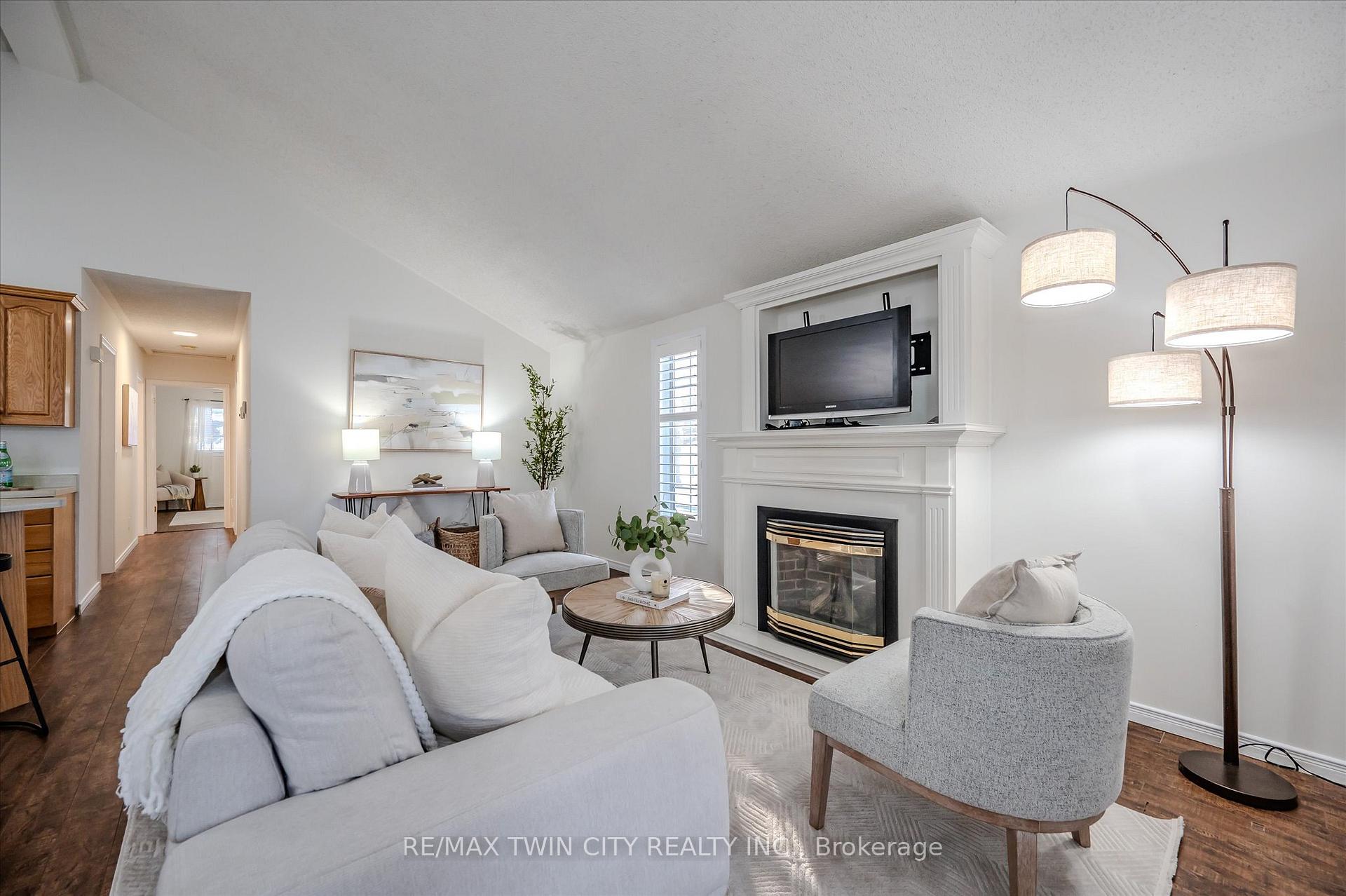 Photo 5 of 185 Wesley Crescent, Woolwich — HOMEH