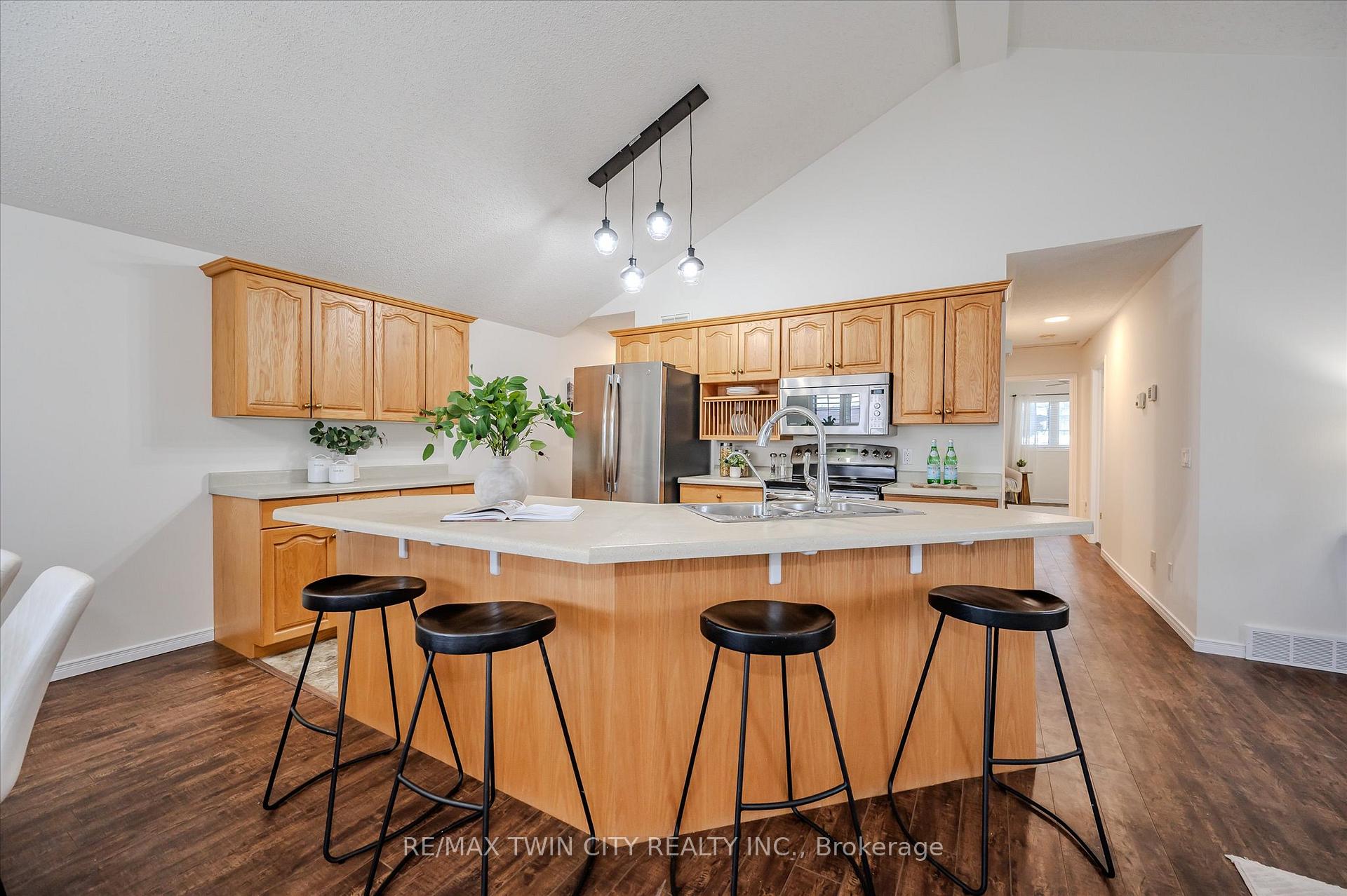 Photo 9 of 185 Wesley Crescent, Woolwich — HOMEH