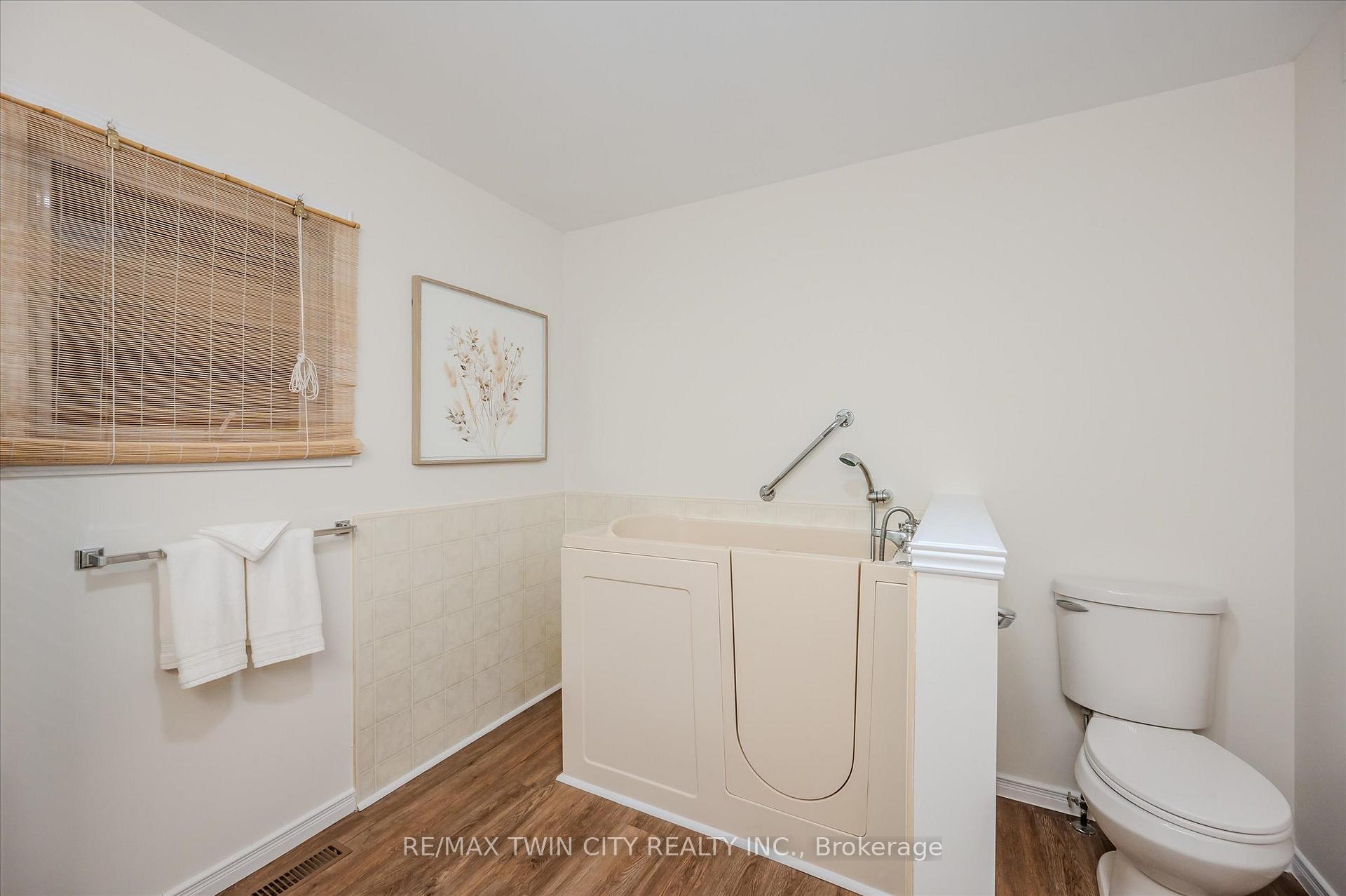 Photo 16 of 185 Wesley Crescent, Woolwich — HOMEH