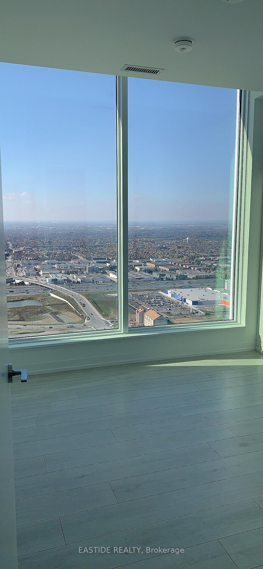 Photo 11 of Unit 5309, 5 Buttermill Avenue, Vaughan, Vaughan Corporate Centre — HOMEH