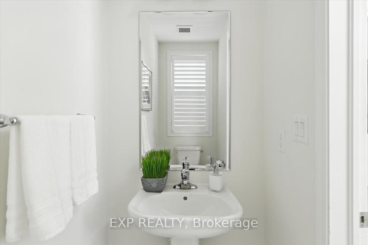 Photo 8 of 3303 Thunderbird Promenade, Pickering, Rural Pickering — HOMEH