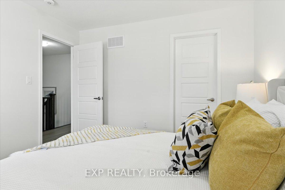 Photo 28 of 3303 Thunderbird Promenade, Pickering, Rural Pickering — HOMEH