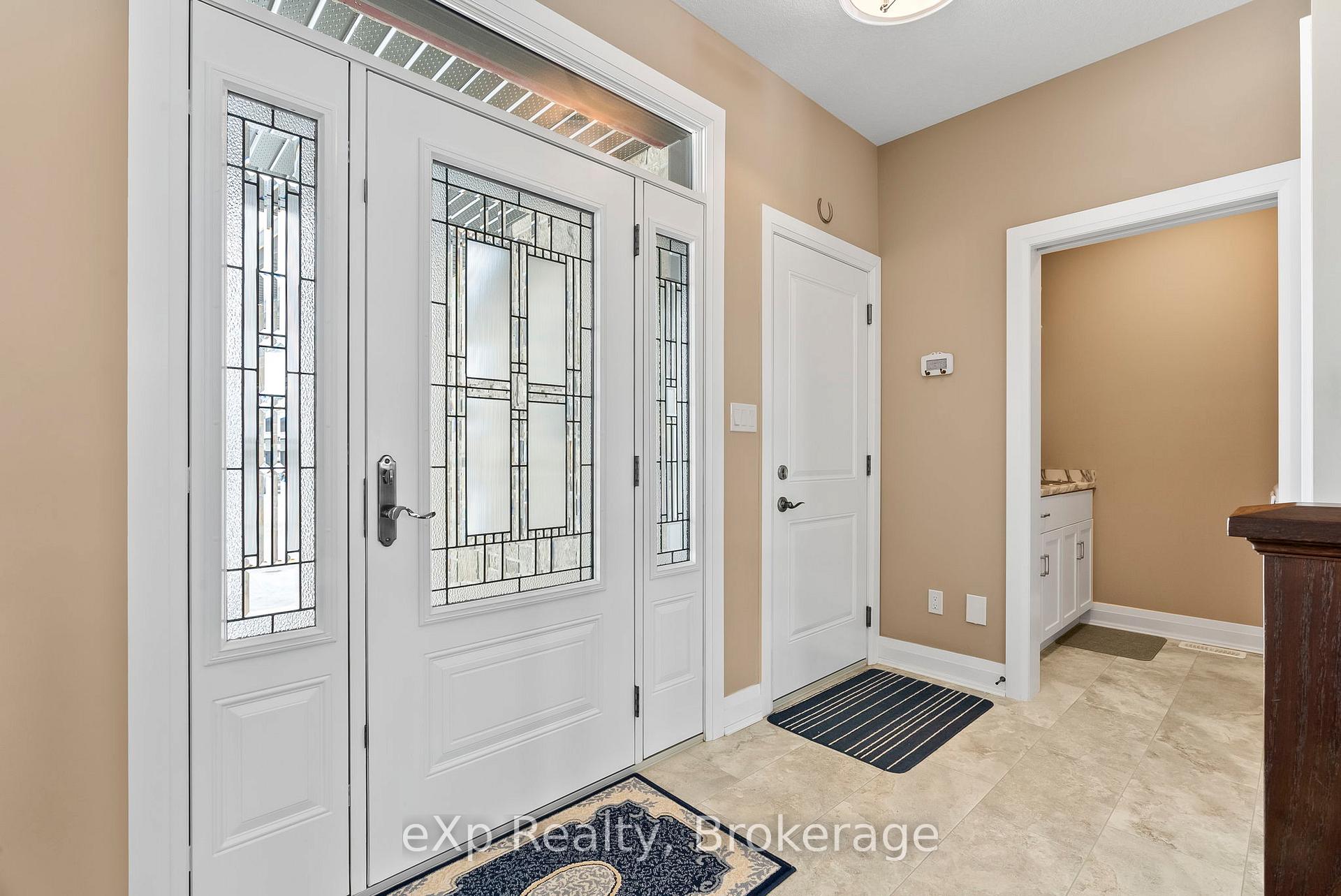 Photo 5 of 127 Doug'S Crescent, Wellington North, Mount Forest — HOMEH