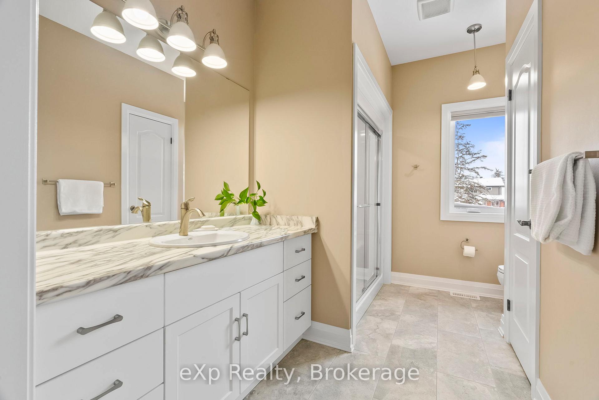 Photo 15 of 127 Doug'S Crescent, Wellington North, Mount Forest — HOMEH