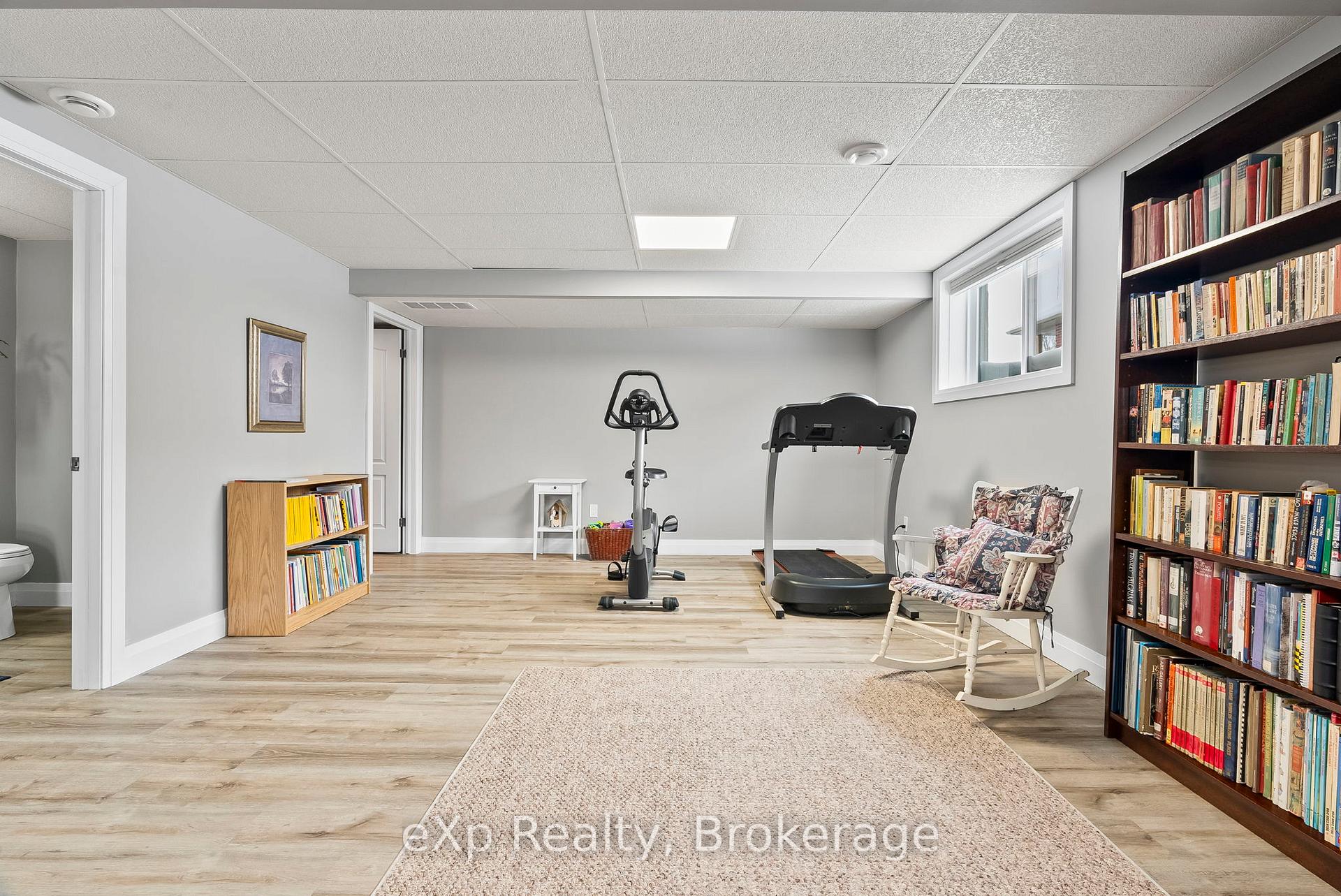 Photo 19 of 127 Doug'S Crescent, Wellington North, Mount Forest — HOMEH