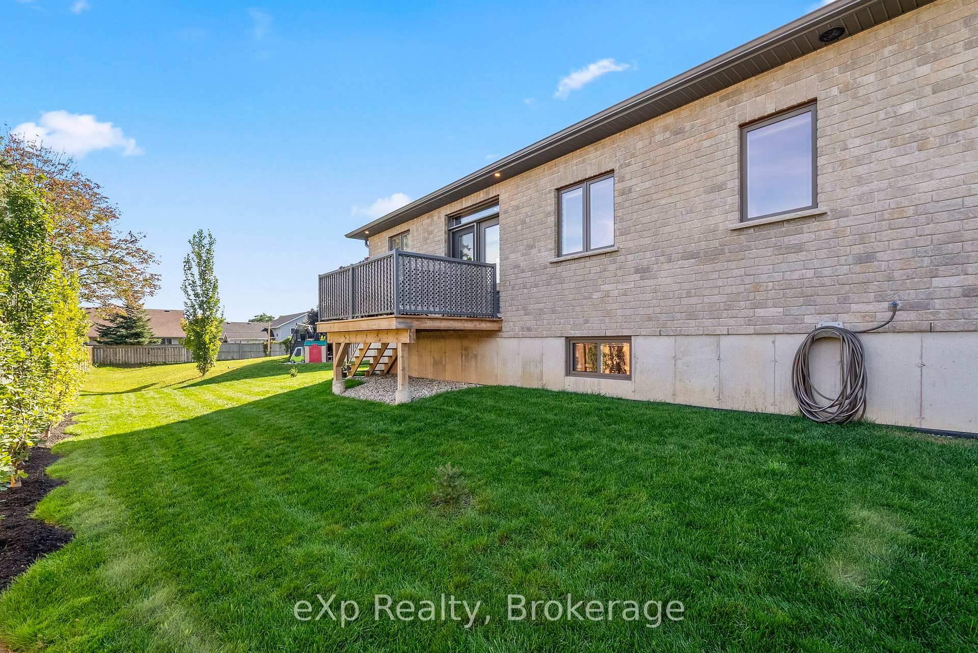 Photo 28 of 127 Doug'S Crescent, Wellington North, Mount Forest — HOMEH