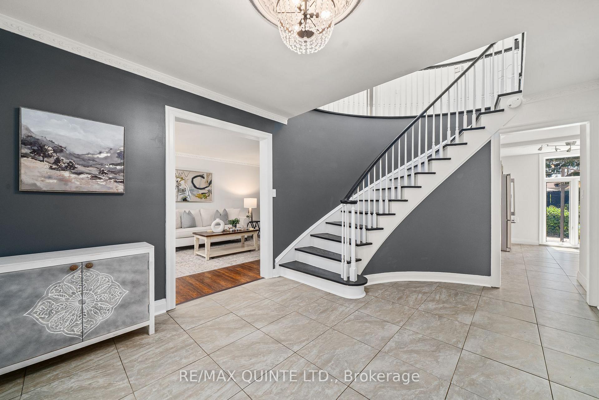 Photo 1 of 22 Forest Hill Crescent, Belleville, Belleville Ward — HOMEH