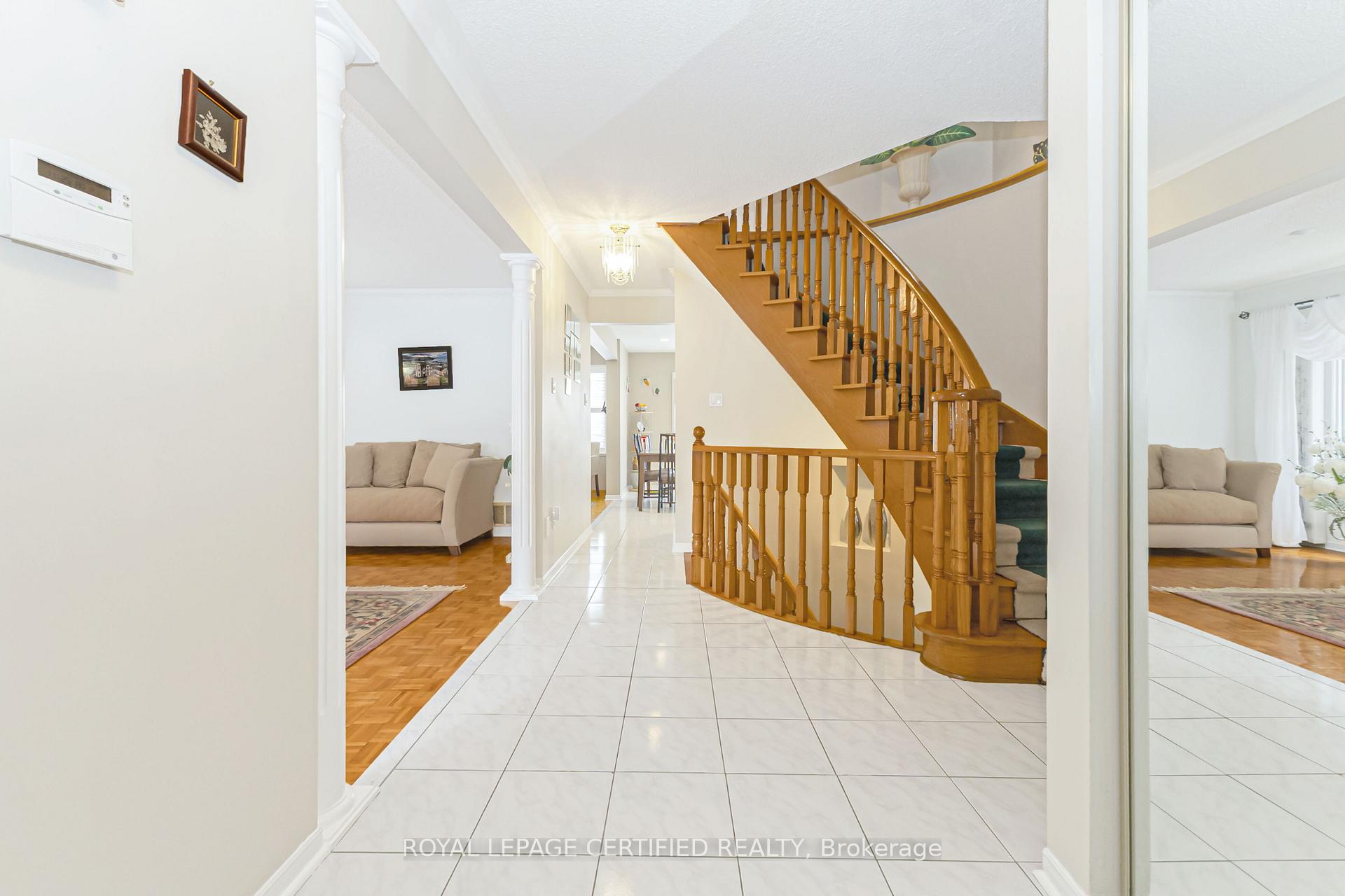 Photo 5 of 116 Malta Avenue, Brampton, Fletcher's Creek South — HOMEH