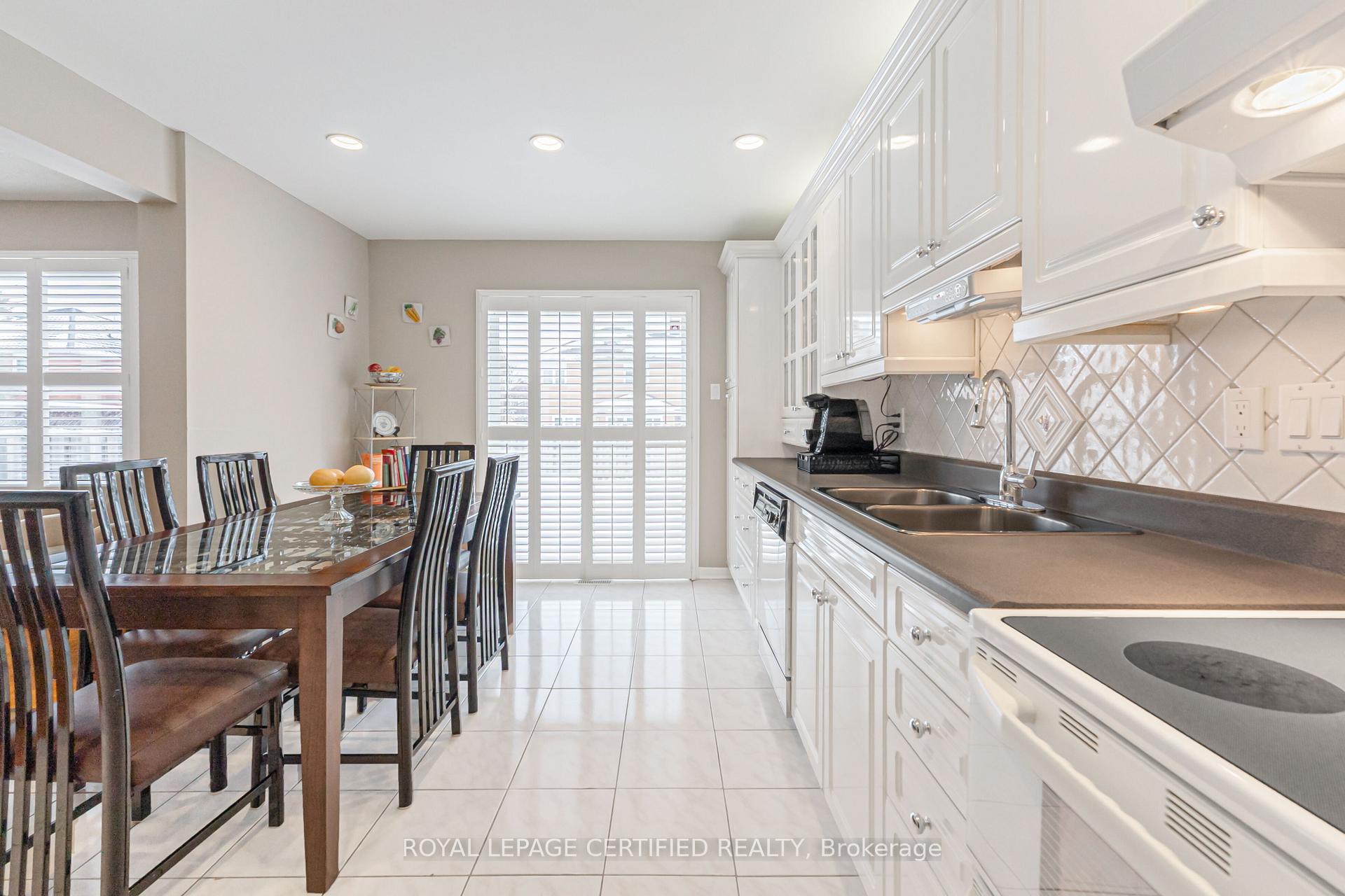 Photo 10 of 116 Malta Avenue, Brampton, Fletcher's Creek South — HOMEH