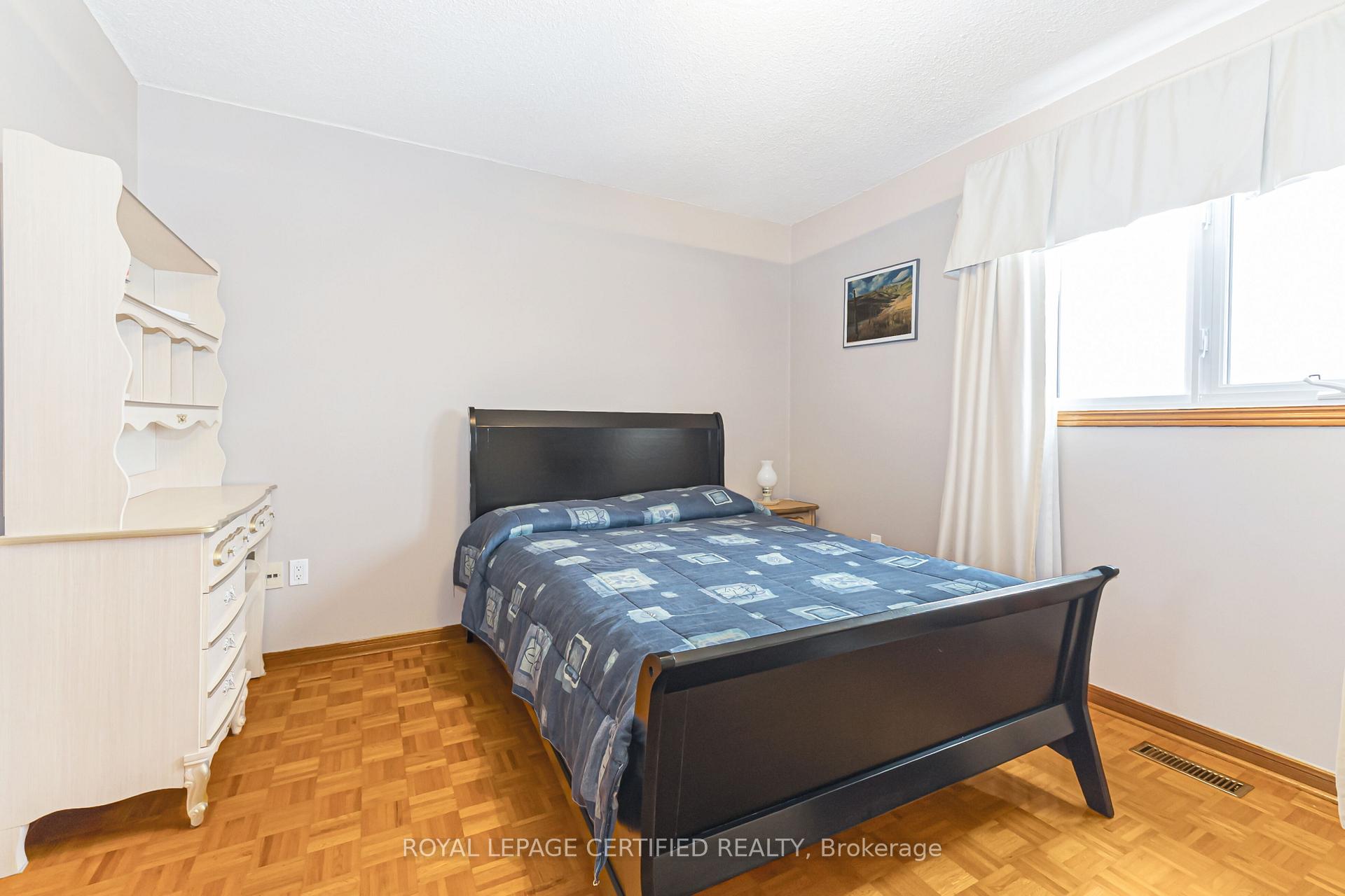 Photo 20 of 116 Malta Avenue, Brampton, Fletcher's Creek South — HOMEH