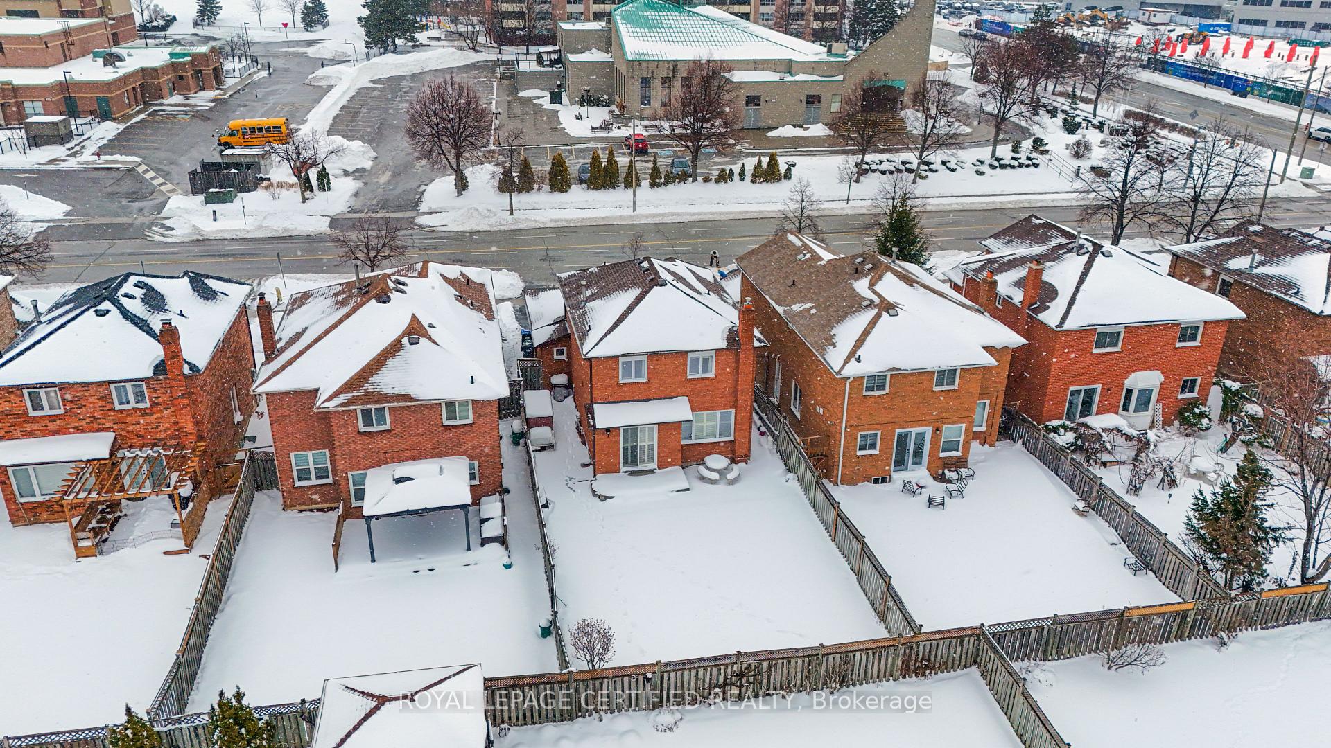 Photo 30 of 116 Malta Avenue, Brampton, Fletcher's Creek South — HOMEH
