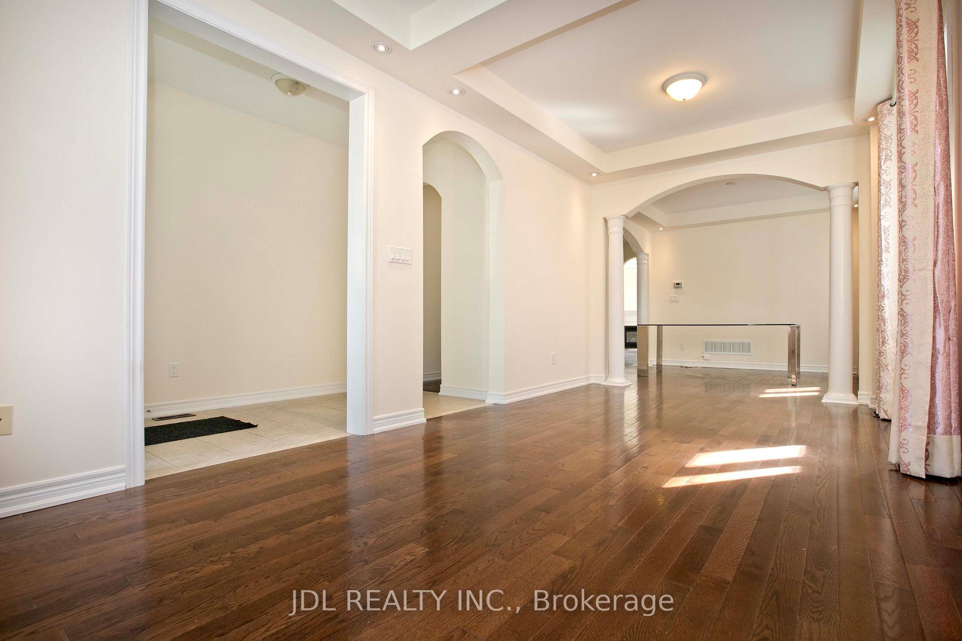 Photo 2 of 21 Wozniak Crescent, Markham, Wismer — HOMEH