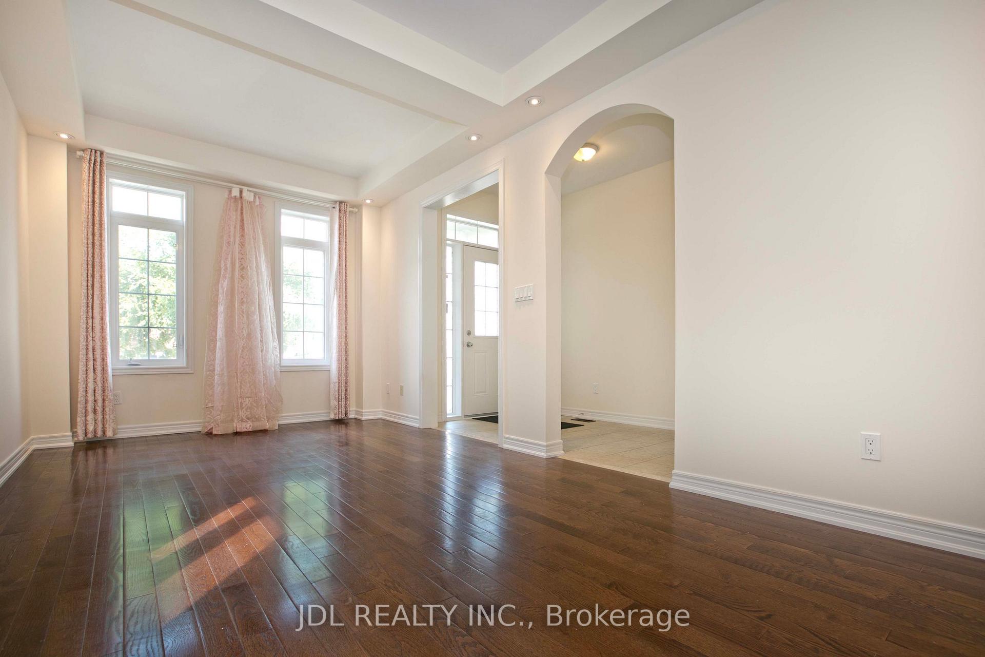 Photo 4 of 21 Wozniak Crescent, Markham, Wismer — HOMEH