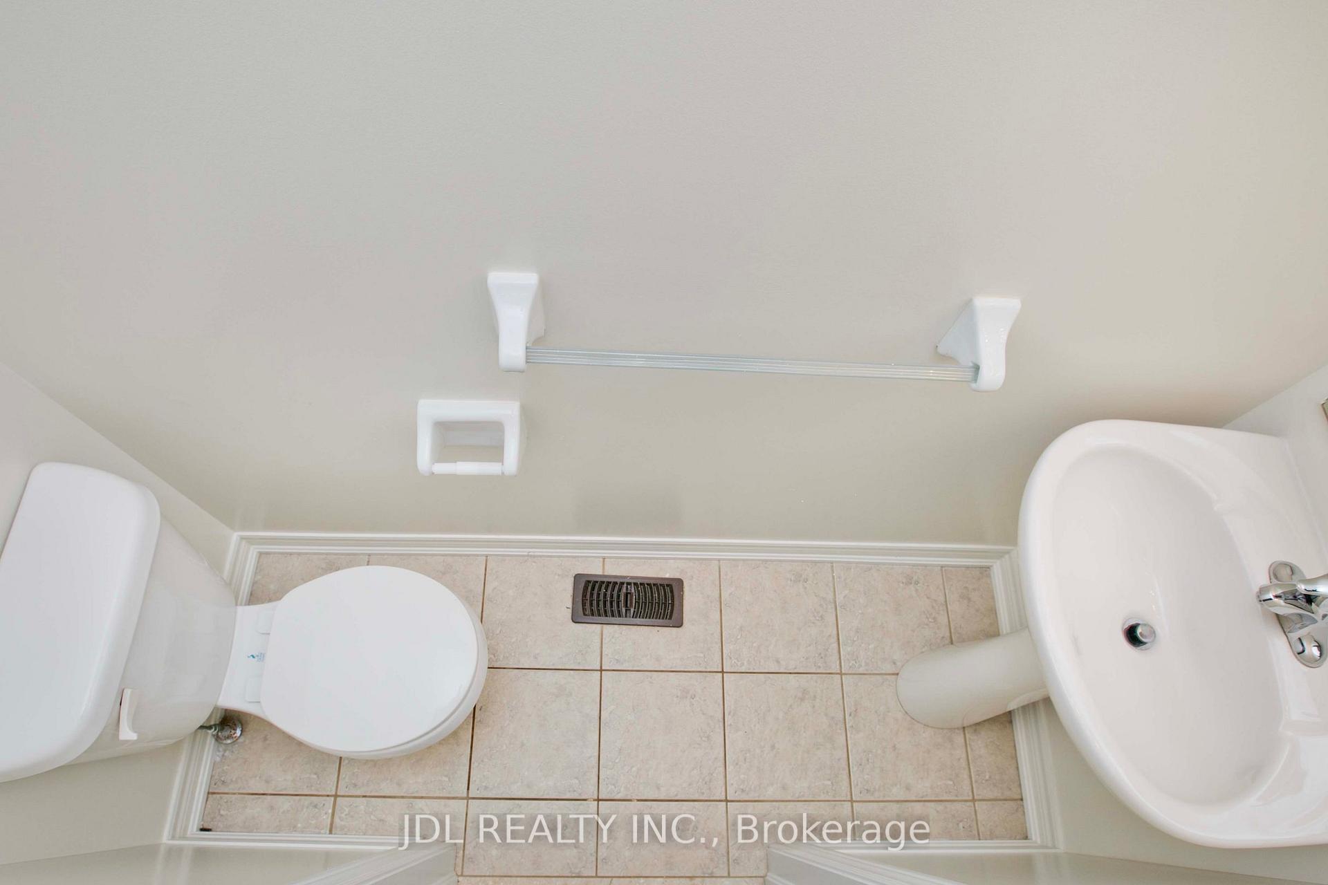 Photo 15 of 21 Wozniak Crescent, Markham, Wismer — HOMEH